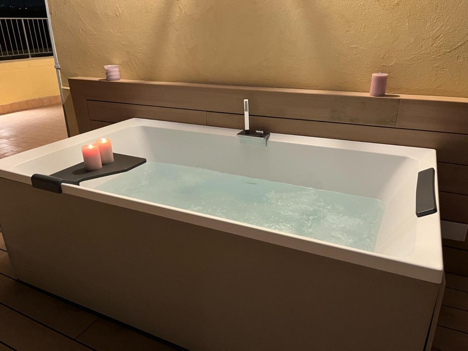 Daca Luxury Rooms Naples Exterior photo