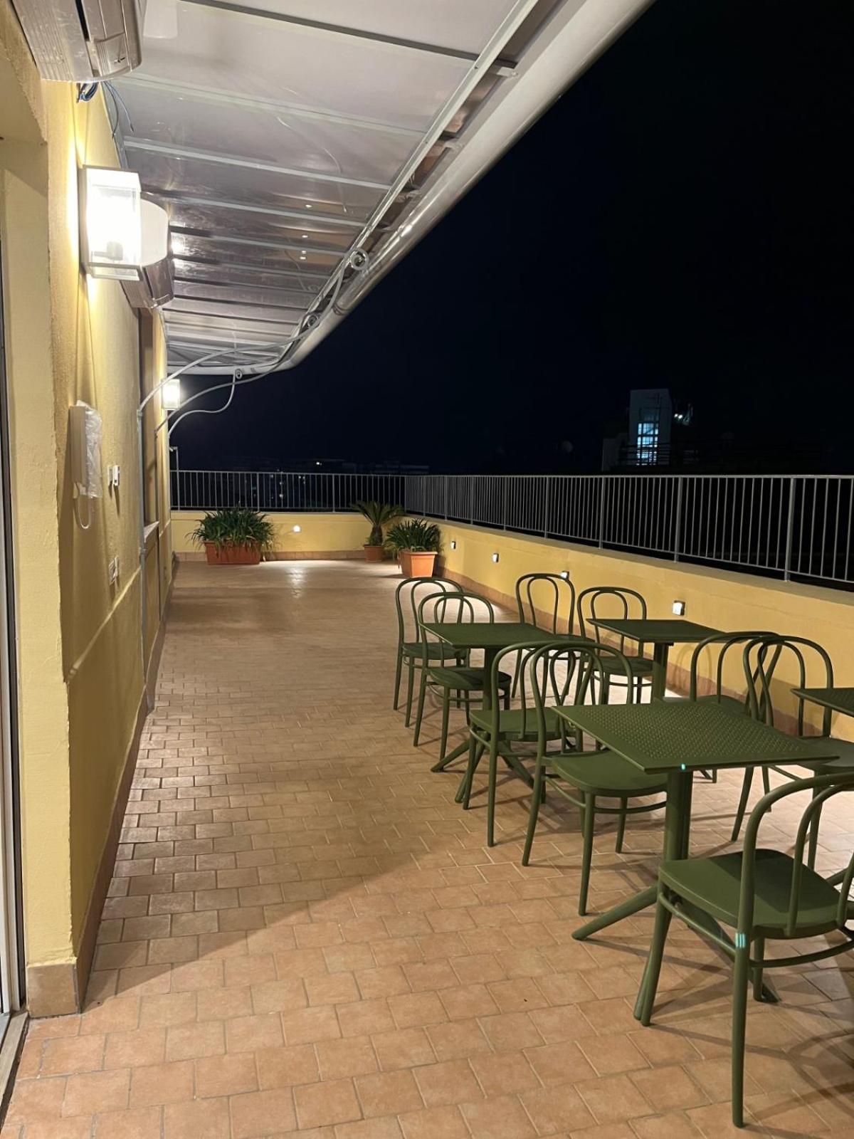 Daca Luxury Rooms Naples Exterior photo