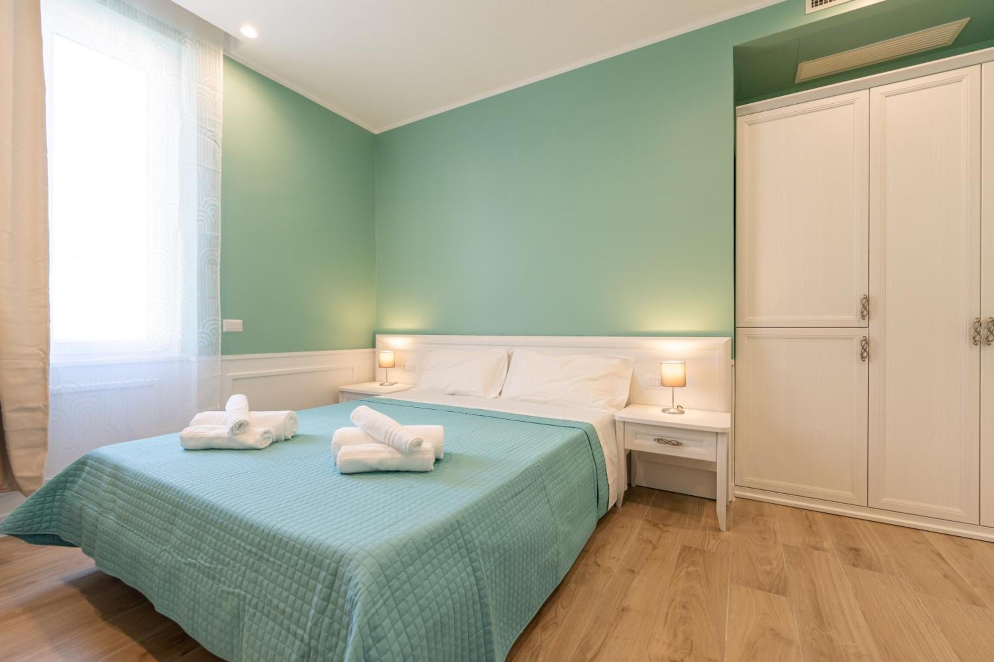 Daca Luxury Rooms Naples Exterior photo