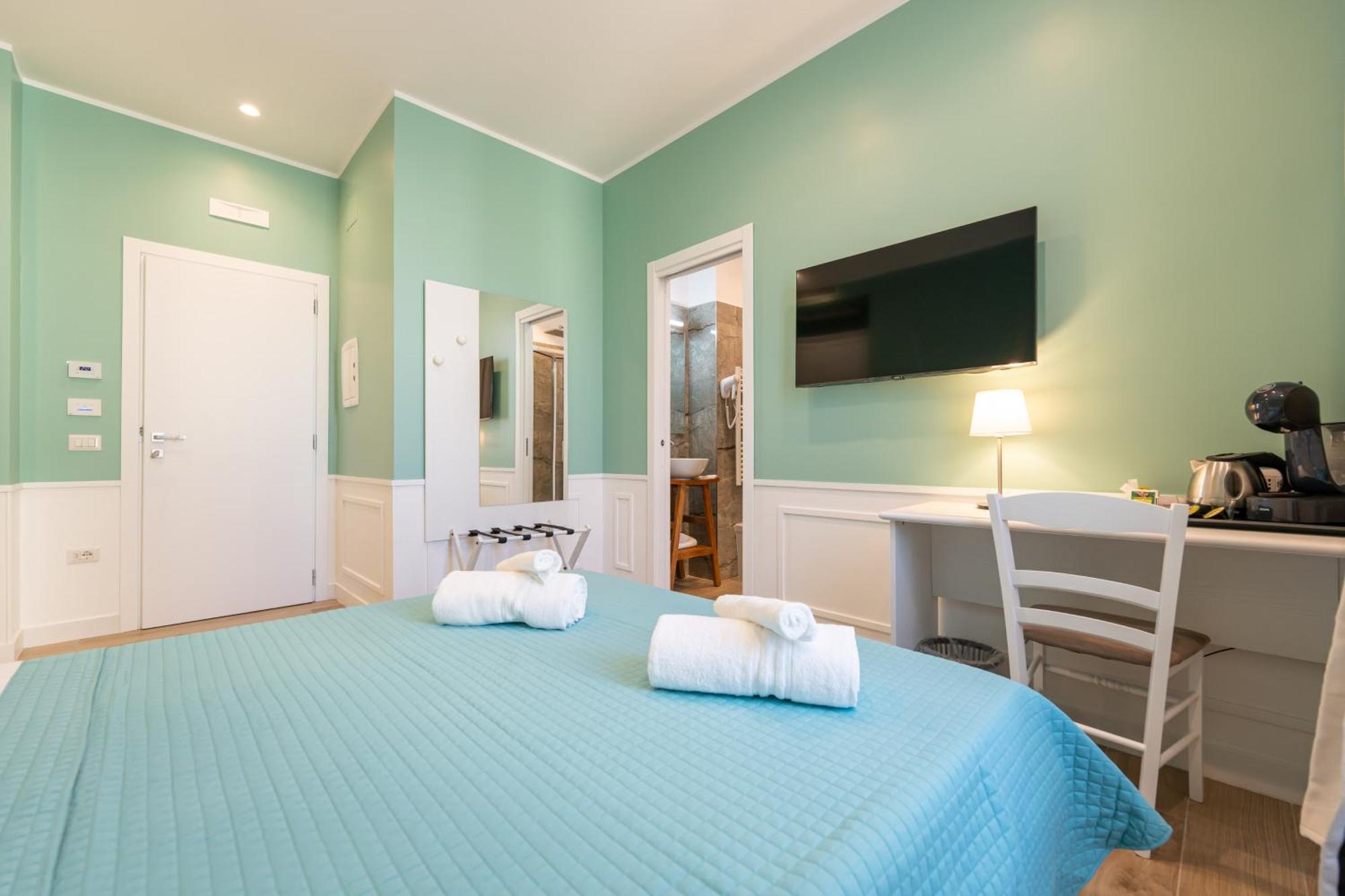 Daca Luxury Rooms Naples Exterior photo