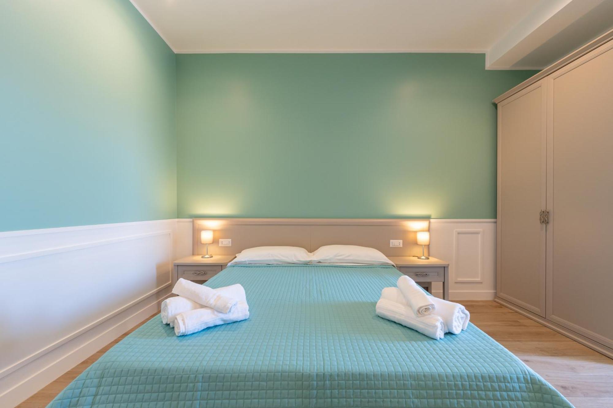 Daca Luxury Rooms Naples Exterior photo