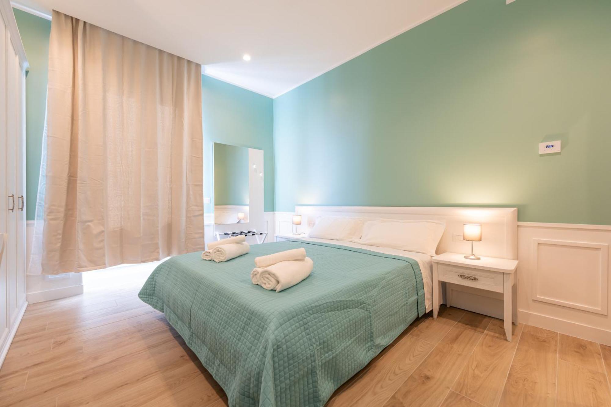 Daca Luxury Rooms Naples Exterior photo